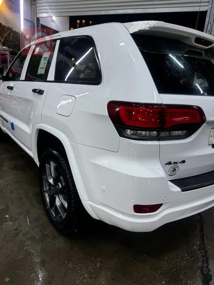جیپ گراند شیرۆکی
